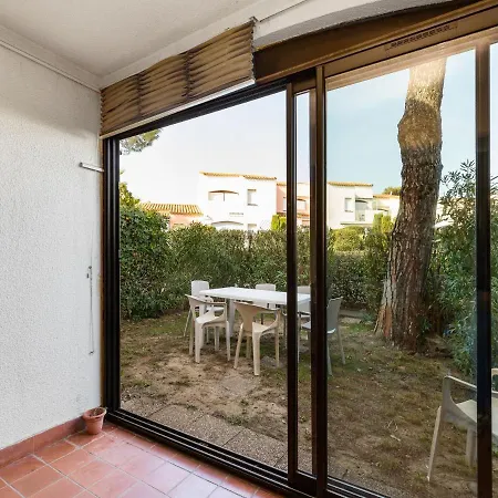 Apartment 2 Bedroom Apartment For 7 Agde